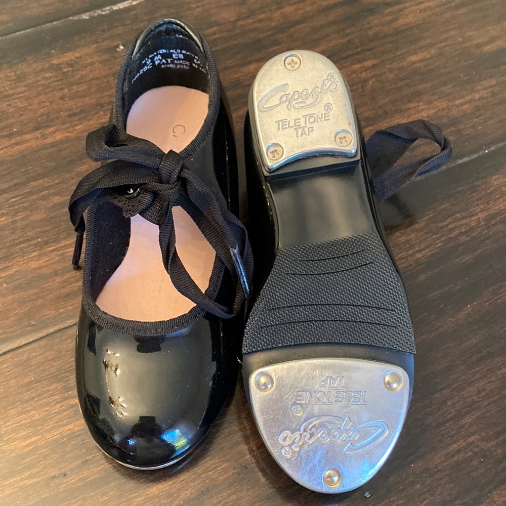 Tap shoes capezio size 9 girls